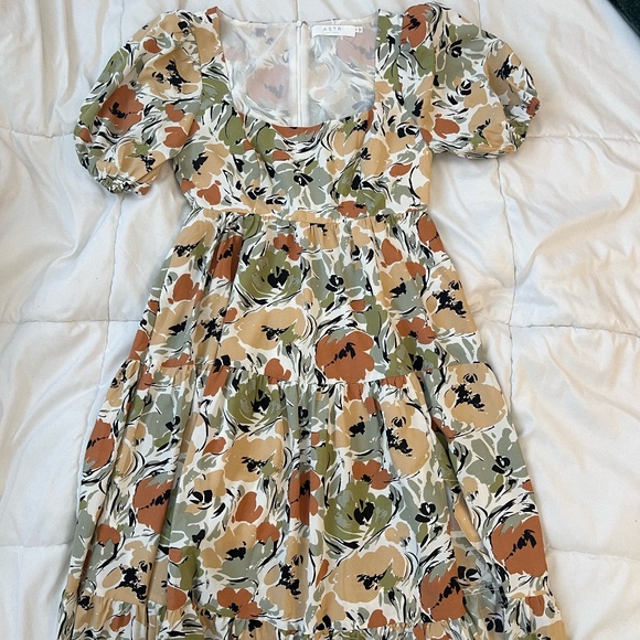 ASTR the Label Square Neck Midi Dress - Picture 4 of 7